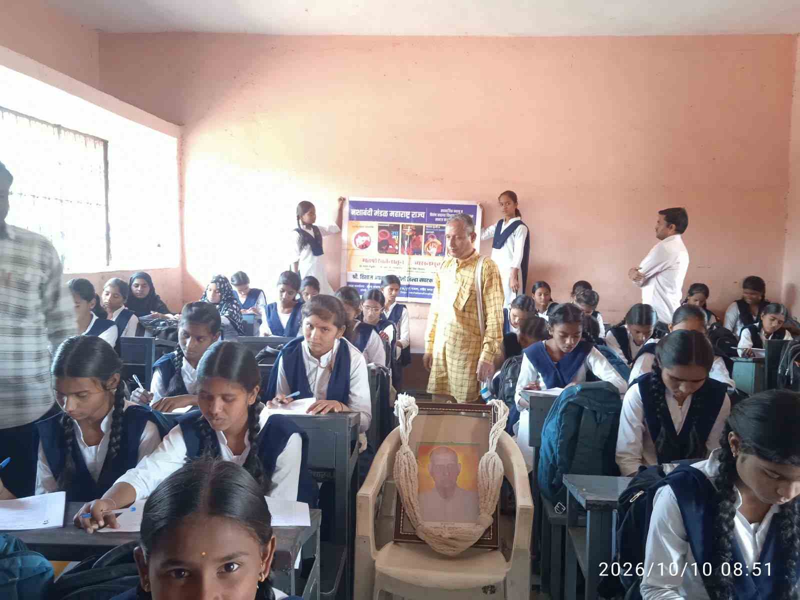 स्वातंत्र्यसेनानी तथा सर्वोदय विचारवंत गंगाप्रसादजी अग्रवाल यांच्या ८ व्या पुण्यतिथी निमित्त अभिवादन
